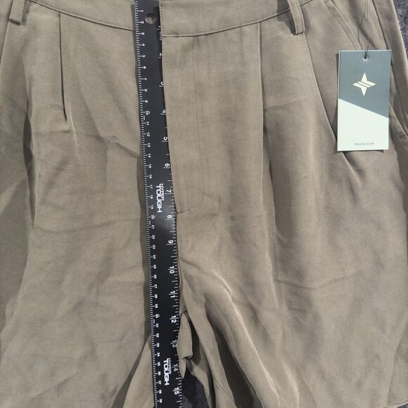 Tuckernuck Felix Shorts Women's 6 Olive Green Pleated Front Rayon Pockets - Picture 7 of 10